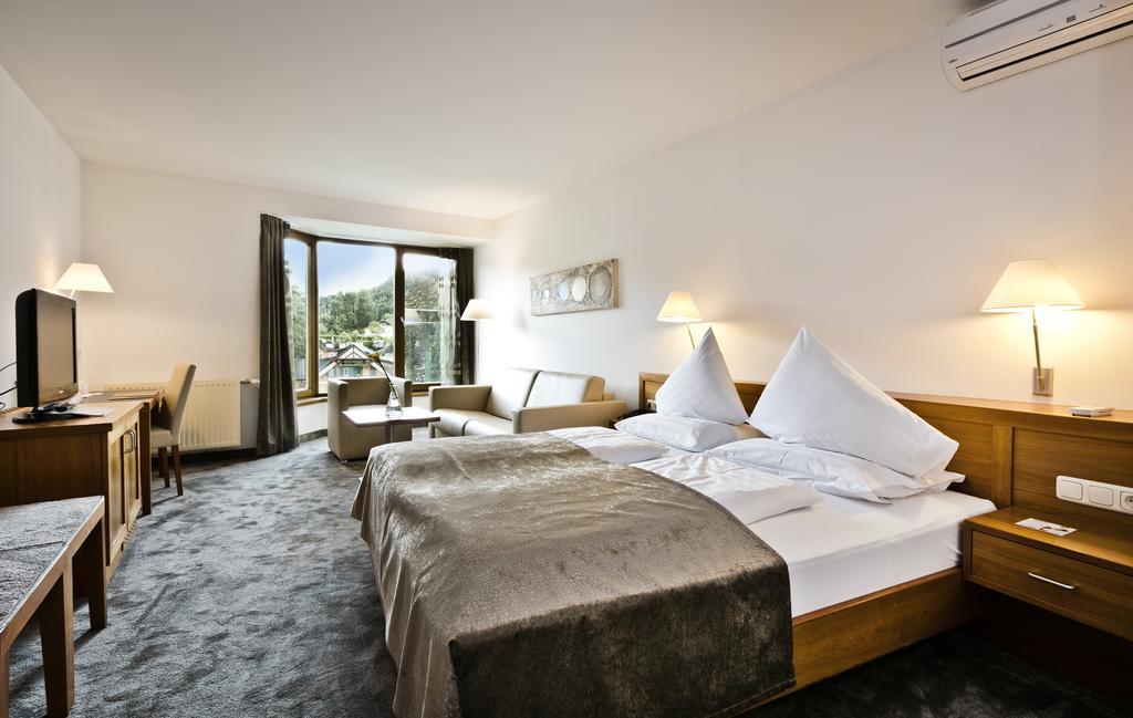 Stadthotel Goldenes Schiff Bad Ischl Exterior foto